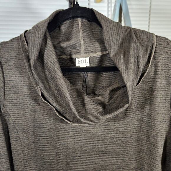 EQL by Kerrits $79 Large Gray Textured Cowl Neck Performance Equestrian - Picture 4 of 11